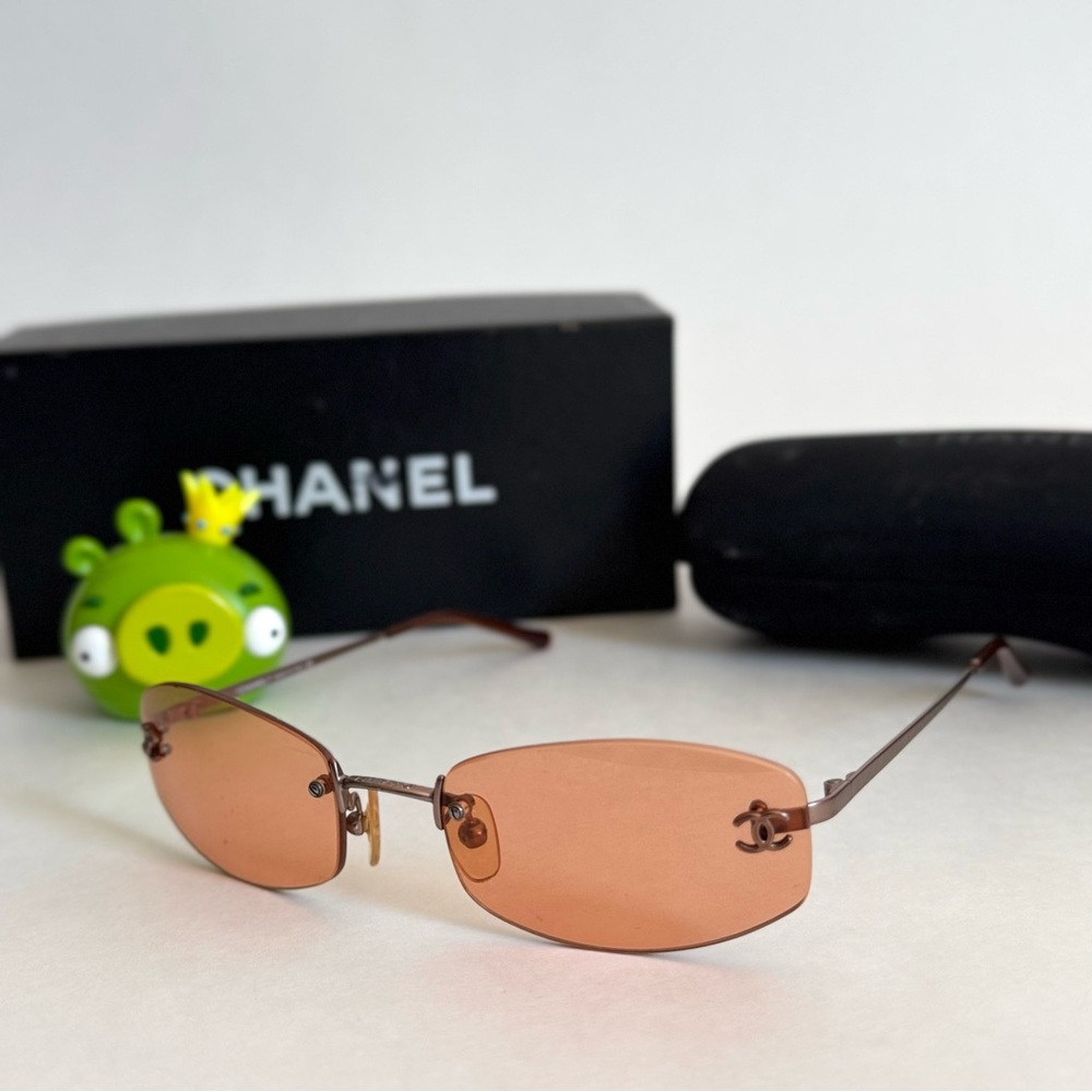 Chanel CC Logo Rimless Sunglasses - Picture 3 of 12